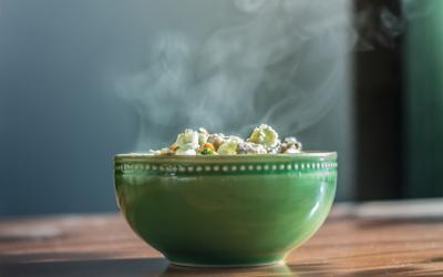 Plat chaud au réfrigérateur : une mauvaise idée ?