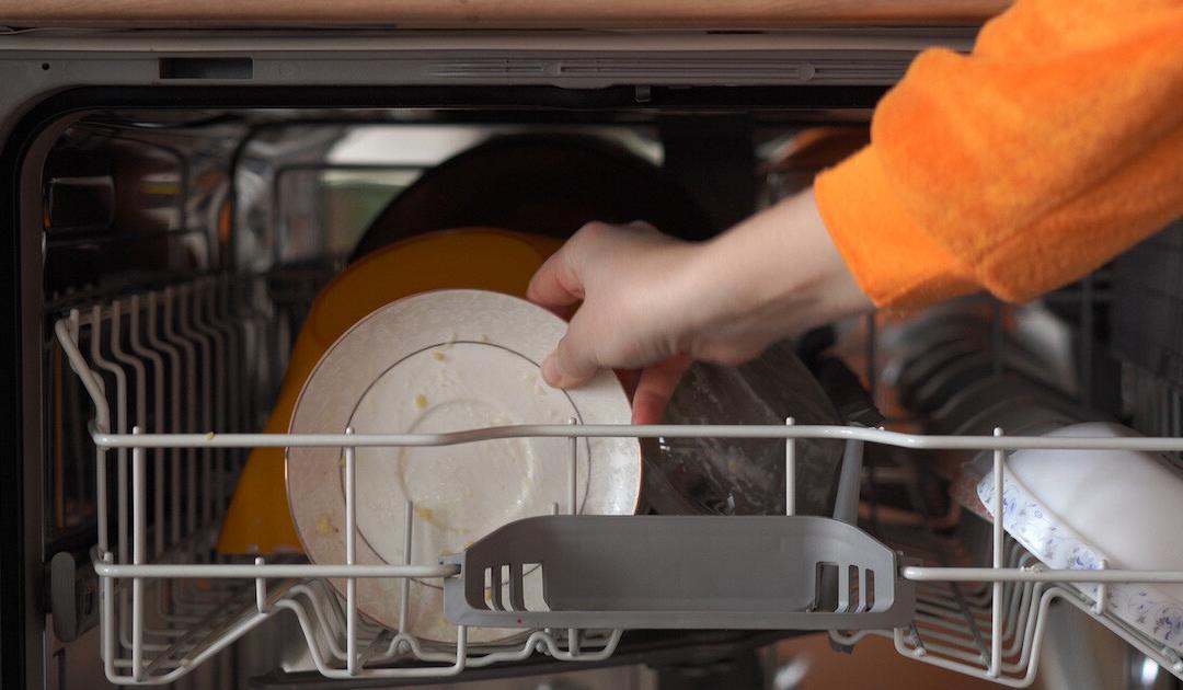 Contrer les mauvaises odeurs du lave-vaisselle
