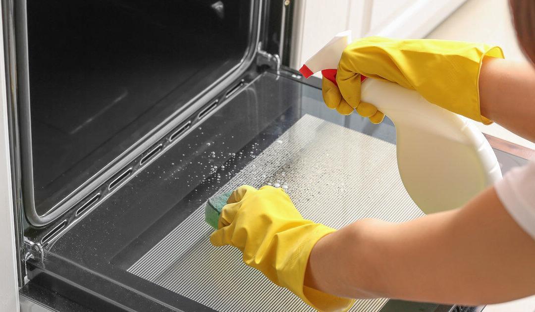 Oven cleaning : How to do it efficiently